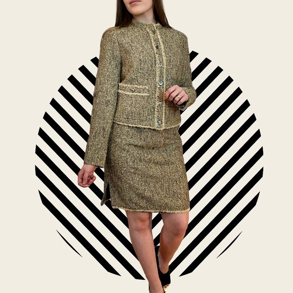Worth Dresses & Skirts - Tweed Chanel-style skort, mother of pearl buttons